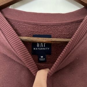 GAP Maternity Pullover Crewneck